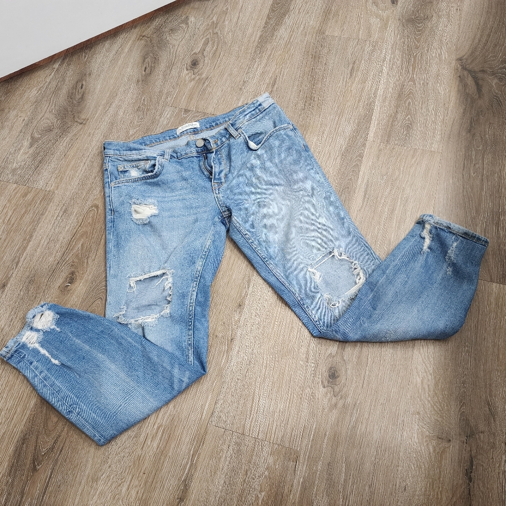 Zara Light Blue Distressed Ankle Jeans